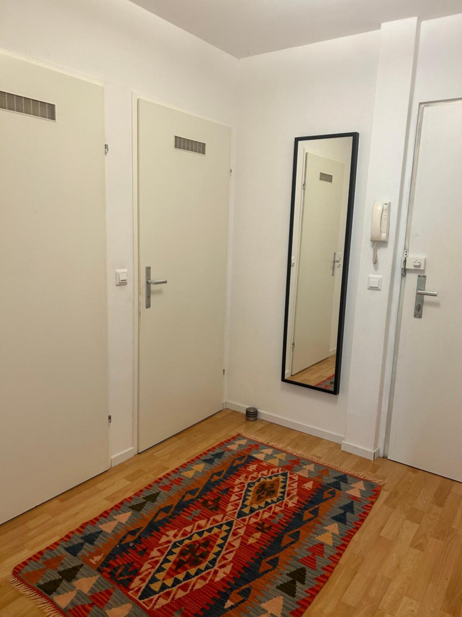 Apartment Mit Logia Und Kleinen Garten In Zentraler Lage 2 Bécs Kültér fotó